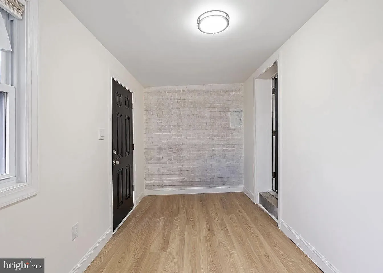 3 bed, 1092 sqft, $1,800 — Photo 4