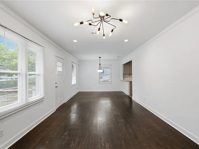 2035 Miriam Ln — Photo 21