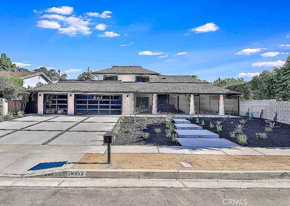 1st image of 19532 Bermuda St