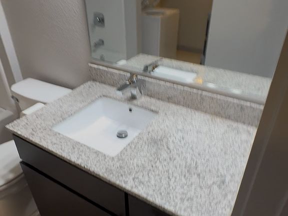 5th image of 33 S Hill Ave #111-2