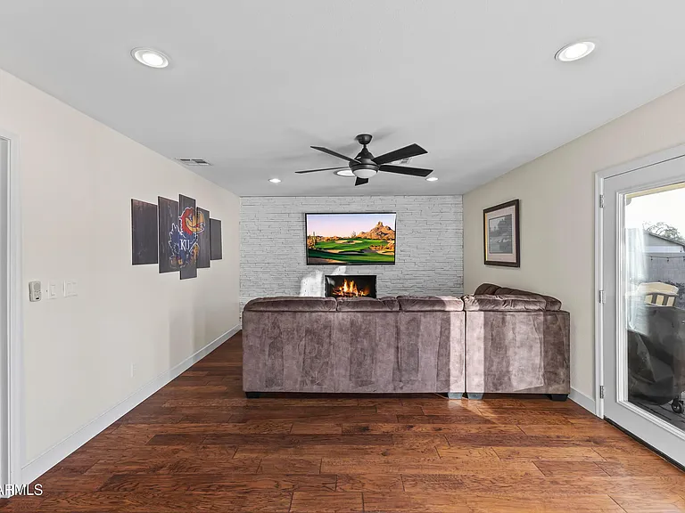5245 E Acoma Dr — Photo 13