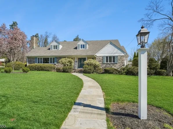 5 Witherspoon Rd, Clifton City, NJ 07013