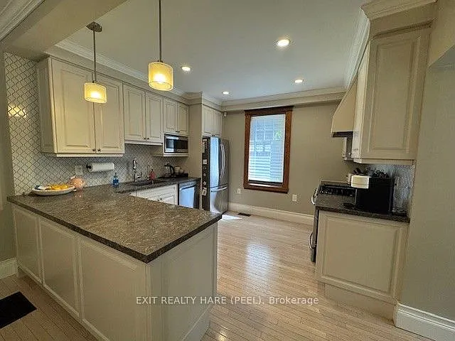 3 bed, $3,350 — Photo 4