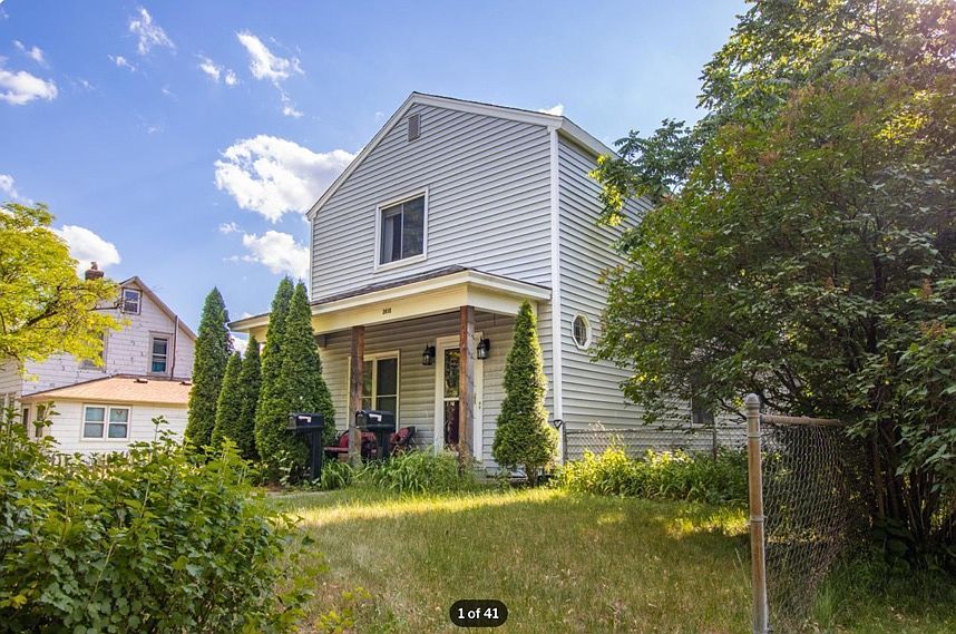 1st image of 2410 Quincy St NE #2