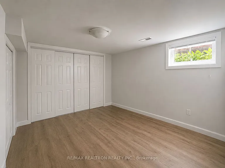 14 Jasper Ct #B — Photo 8