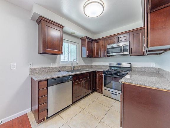 3rd image of 6741 Nagle Ave