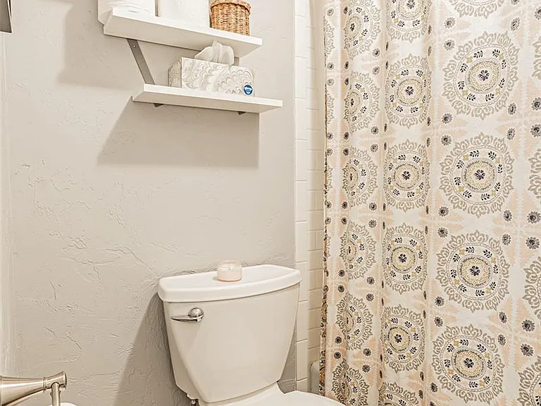 700 N Washington St #207 — Photo 23