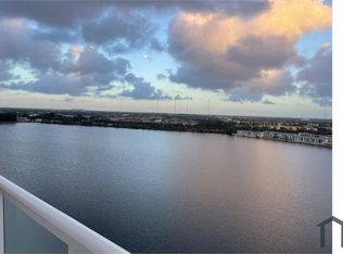 1301 NE Miami Gardens Dr, North Miami Beach, FL 33179