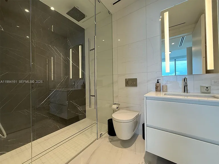 300 Biscayne Boulevard Way #2706 — Photo 15
