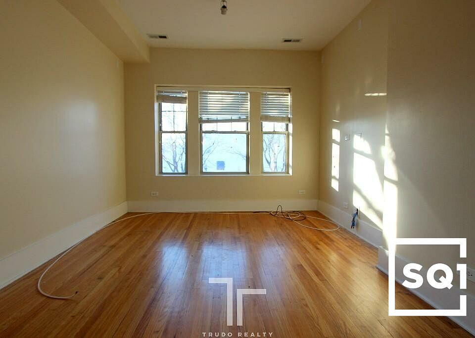 1st image of 3449 N Wolcott Ave #18492
