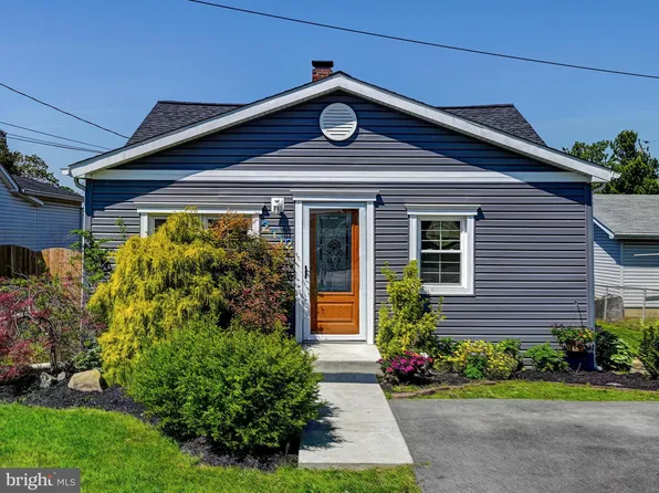 2112 Lincoln Ave, Sparrows Point, MD 21219