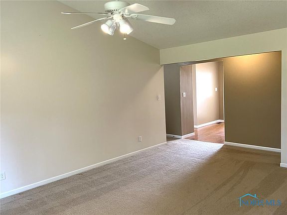 5th image of 645 Villa South Dr