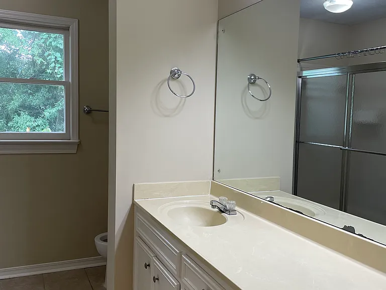 Upstairs bath with double sinks