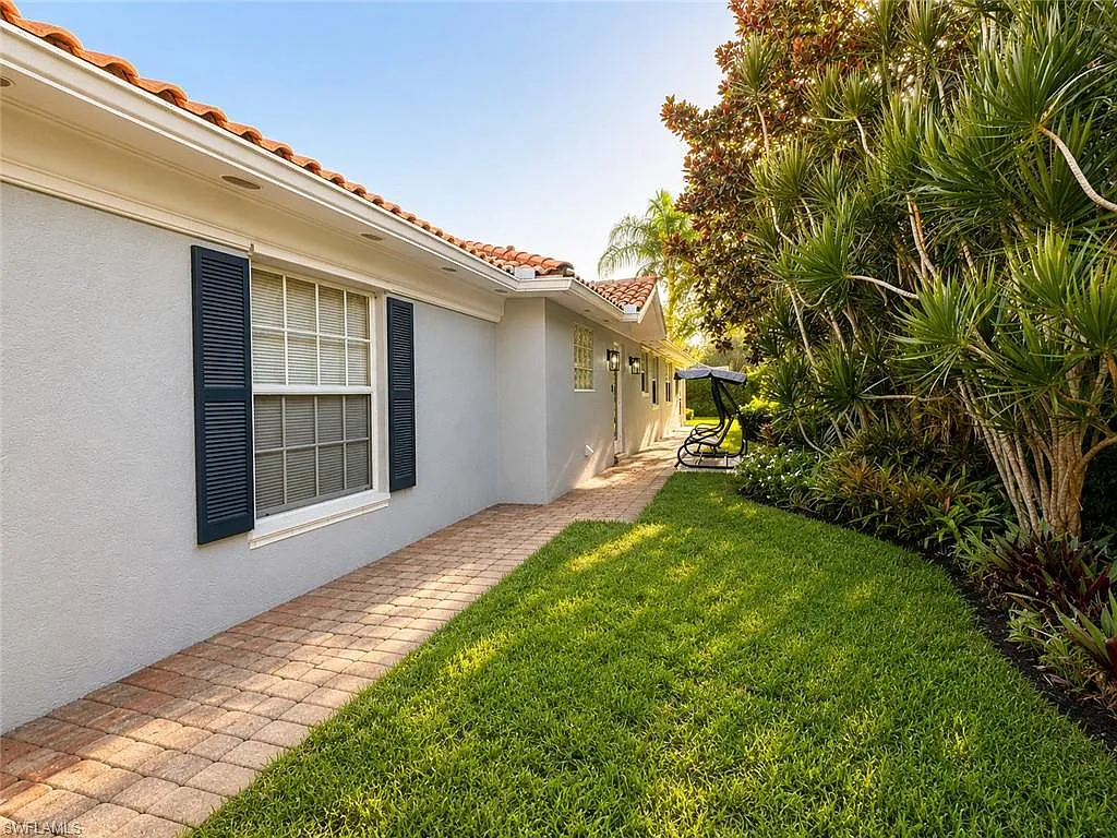 2 bed, 2.0 bath, 1680 sqft, $2,850 — Photo 2