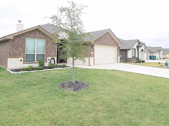 3rd image of 3310 Victoria Meadow Dr