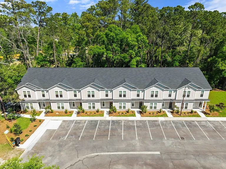 Bull River Bluff Apartments - Unit 7 — Photo 1