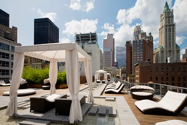 Sold by Urban Marketing--District | media 6