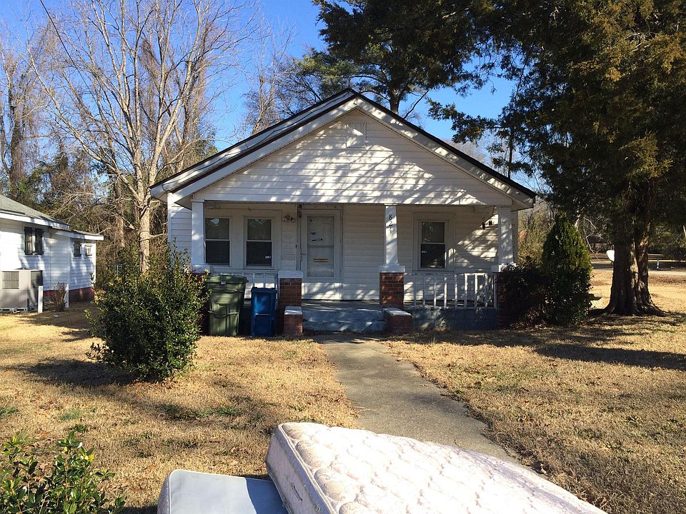1st image of 824 Cumberland St