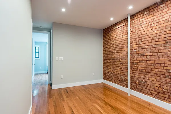 Rented by Nooklyn NYC LLC | media 58