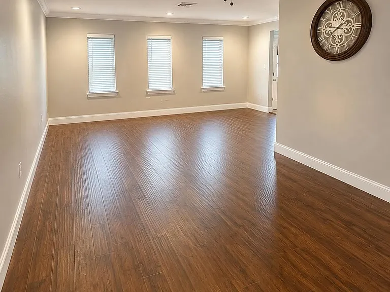 1028 Lamplighter Ln — Photo 3