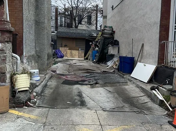 3445 Reach St, Philadelphia, PA 19134