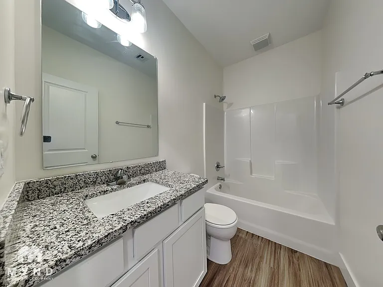 5760 E Bristol St #5760 — Photo 13