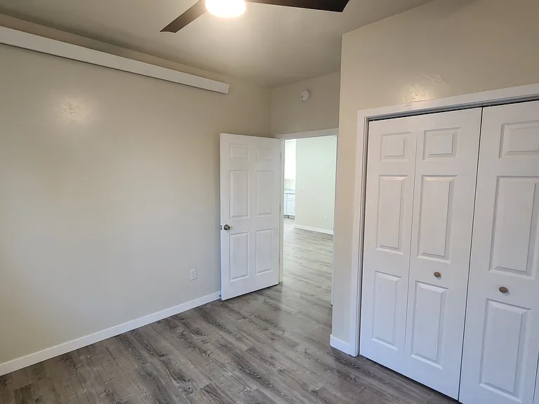 1800 Locust Rd — Photo 12