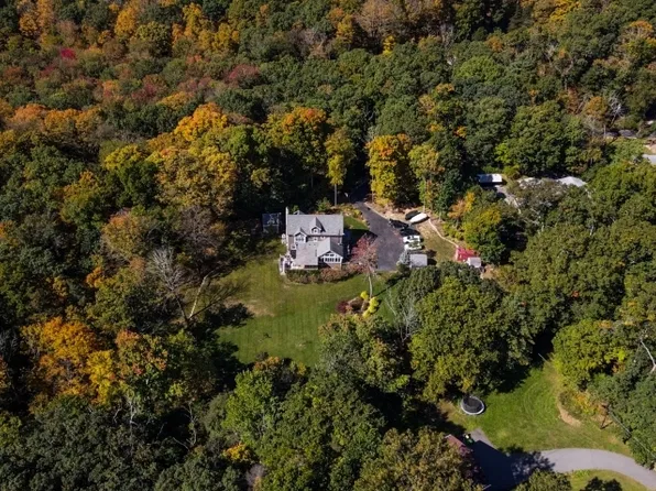 39 Red Mine Rd, Wanaque Boro, NJ 07465