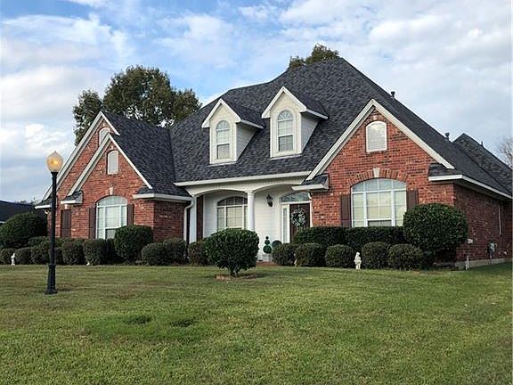 2nd image of 9921 Burgundy Oaks Dr