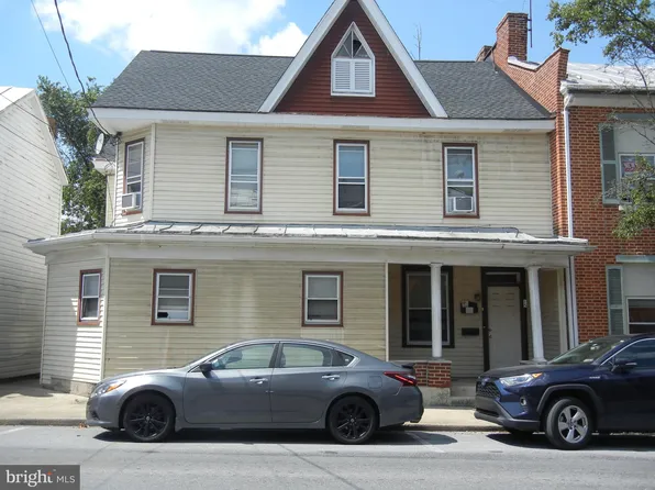 15 E Main St, Newville, PA 17241