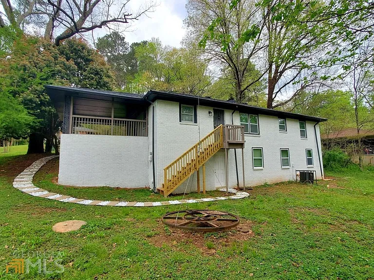 2120 Rhinehill Rd SE #A — Photo 5