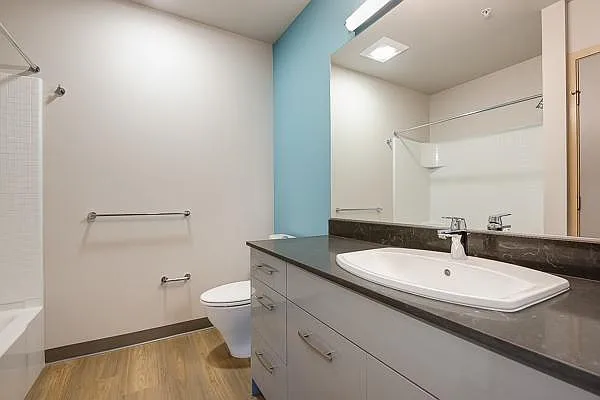 Zephyr Apartments — Photo 71