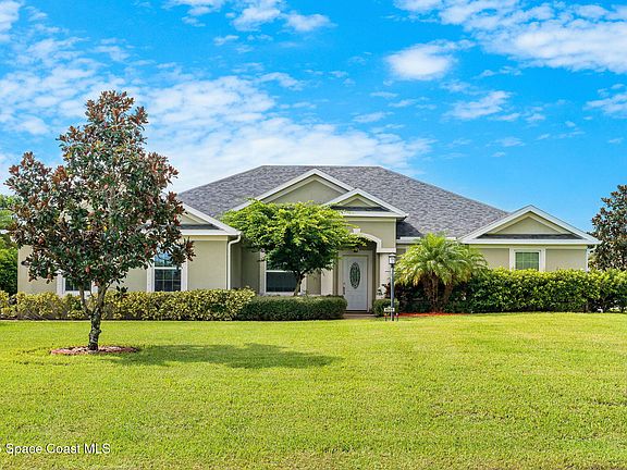 2nd image of 4009 Gardenwood Cir
