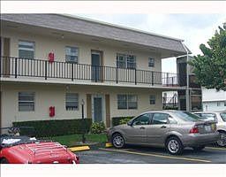1st image of 213 Oxford Pl