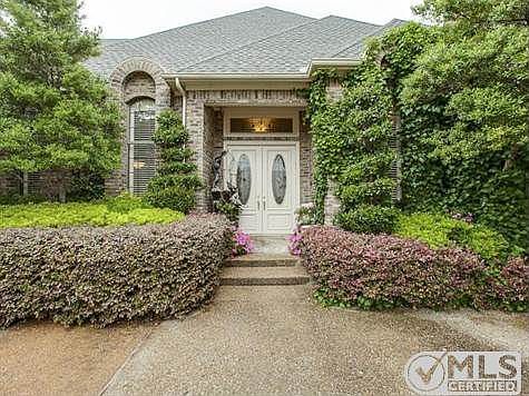 1st image of 12112 Madeleine Cir