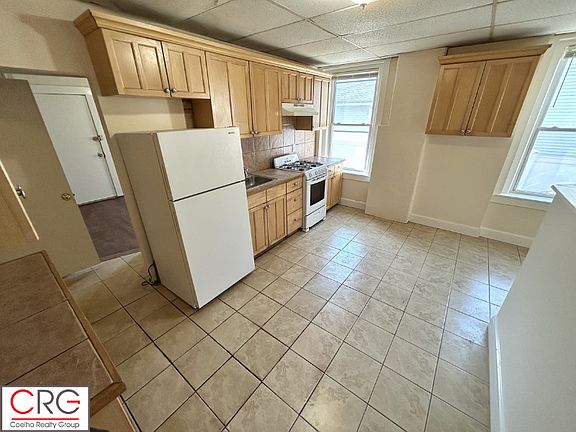 2nd image of 31 Elmwood St APT 1