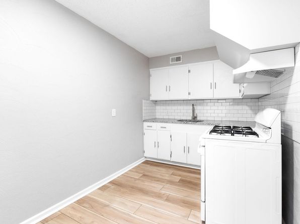 2255 W Broad St #204