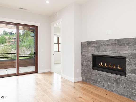 2nd image of 505 GRAND Avenue #203