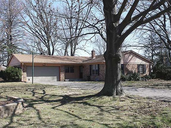 2nd image of 2415 N Eustis Dr