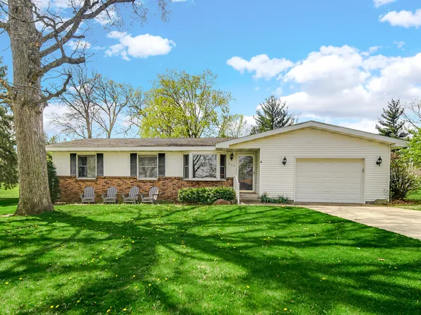 202 E Young St, Hanna, IN 46340