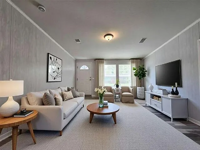Building Photo - 13618 N Florida Ave #42