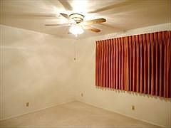 5th image of 1154 E Vaughn St