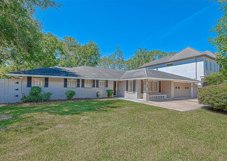 1st image of 11321 Surrey Oaks Ln