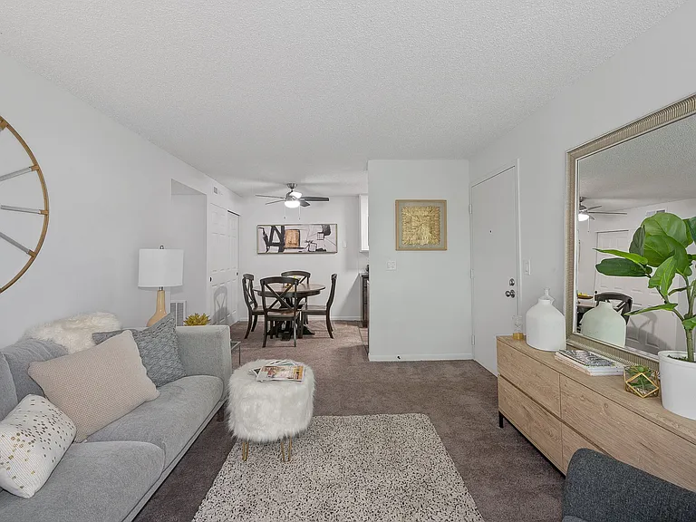 Timber Glen Apartments — Photo 7