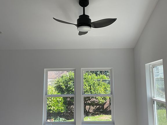 3rd image of 3522 McLaughlin Ave