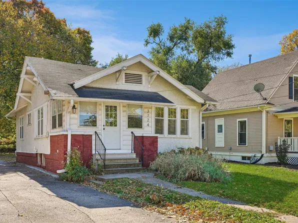 3724 University Ave, Des Moines, IA 50311