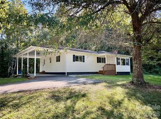 6622 Mountain Grove Rd, Hickory, NC 28602