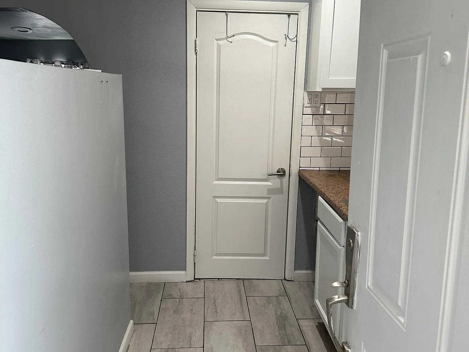 Studio, 800 sqft, $1,200 — Photo 4