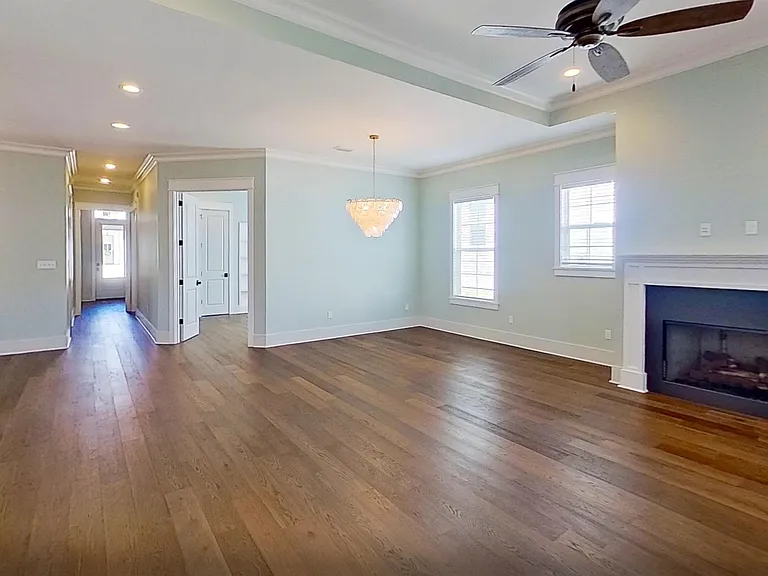 465 Karcher Ave — Photo 9