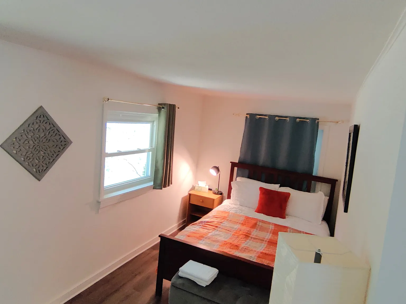 3 bed, 1156 sqft, $4,000 — Photo 2